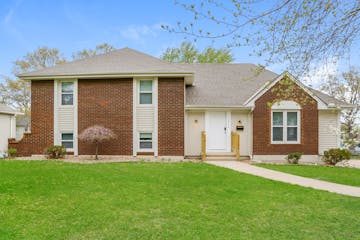 11716 E 60TH TER KANSAS CITY, MO 64133